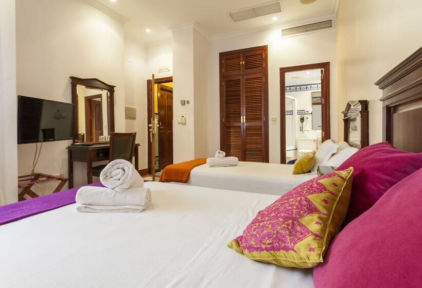 اتاق استاندارد سه نفره, Baco