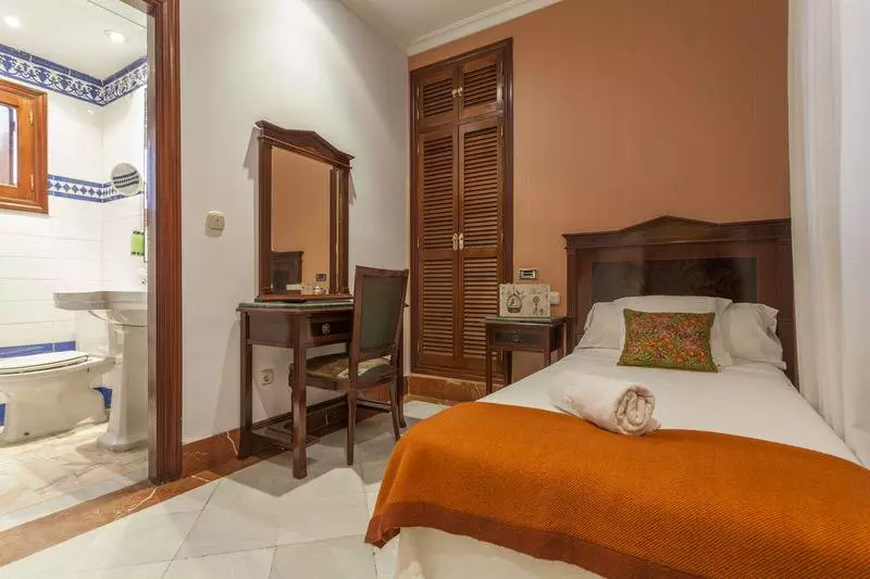 Habitación Economy Individual, Baco