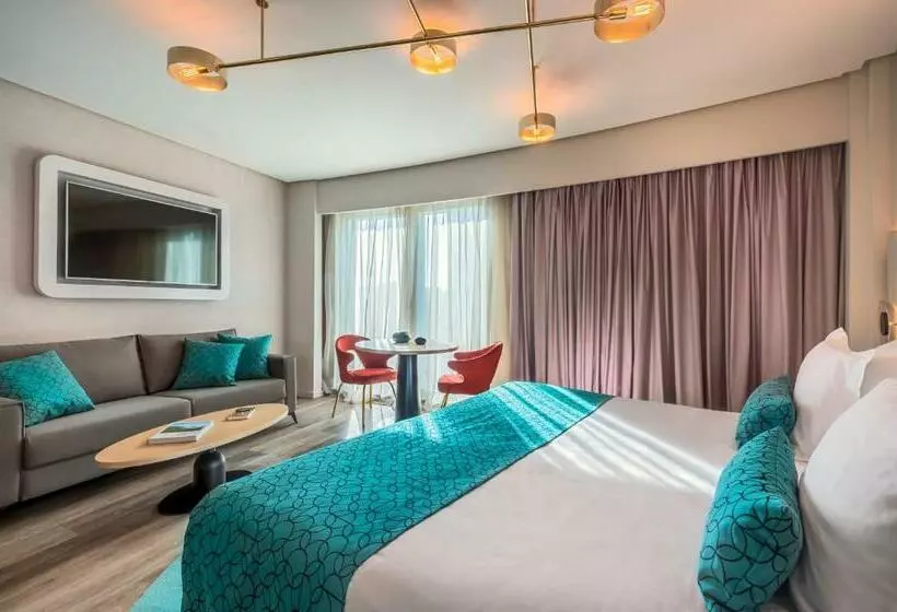 Premium Family Room, Barceló Sevilla Renacimiento