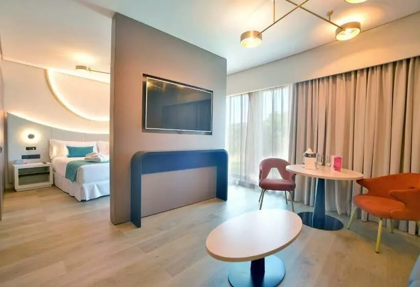Perhesviitti, Barceló Sevilla Renacimiento
