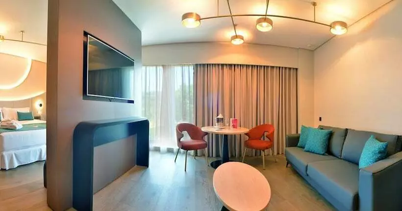 Perhesviitti, Barceló Sevilla Renacimiento