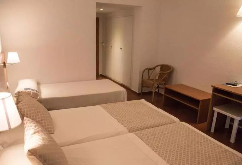 Standaard Driepersoonskamer, Carlos Iii