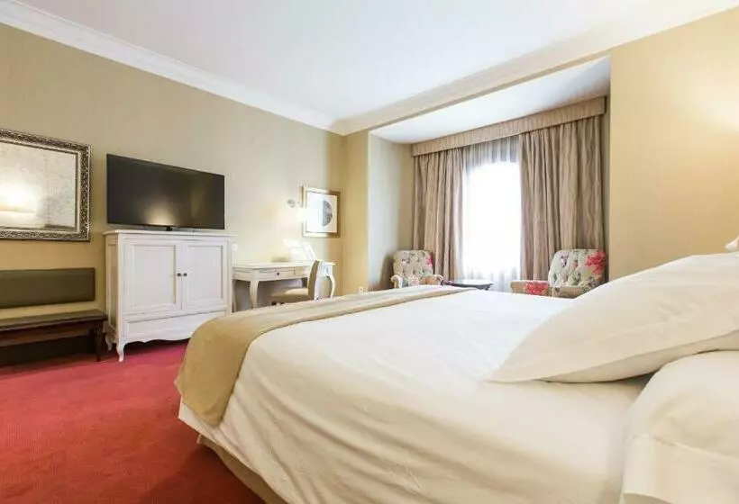 Standard-huone, Carlton