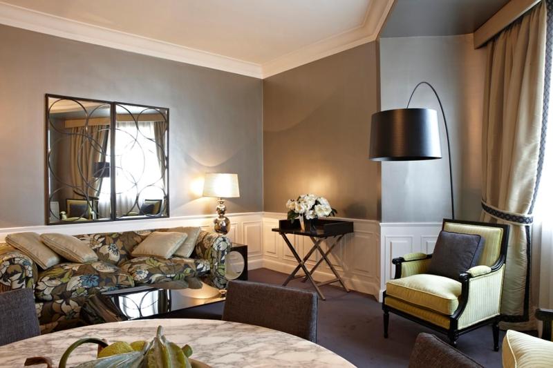 غرفة قياسية, Carlton