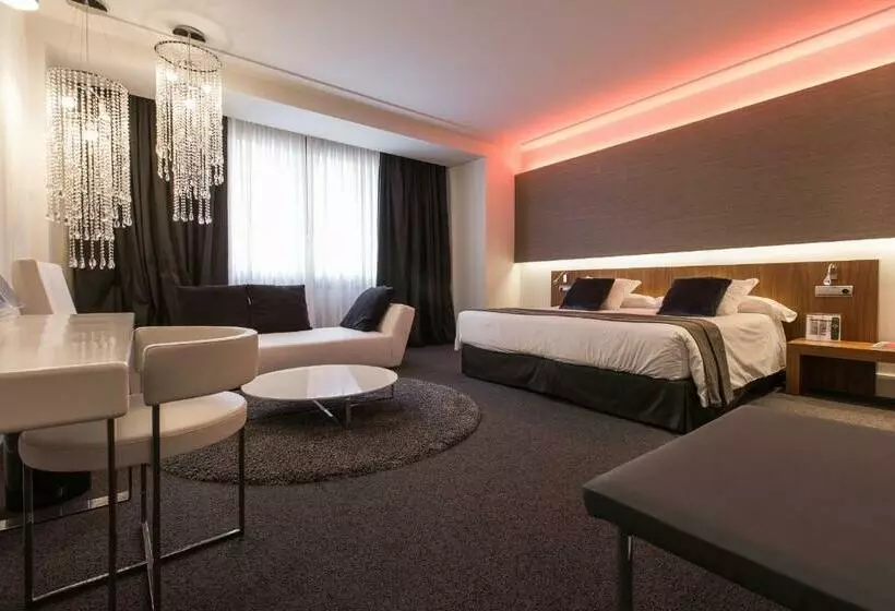 Superior-huone, Carlton