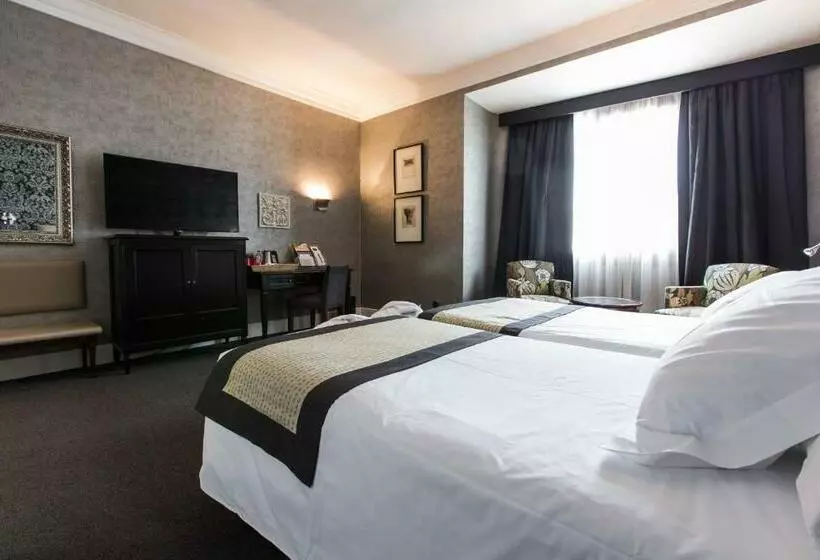 Superior-huone, Carlton
