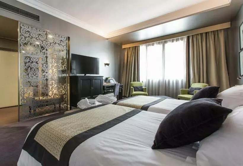 Superior-huone, Carlton