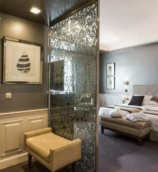 Superior-huone, Carlton
