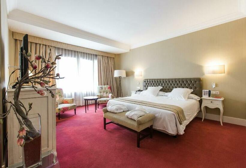 غرفة سوبيريور, Carlton