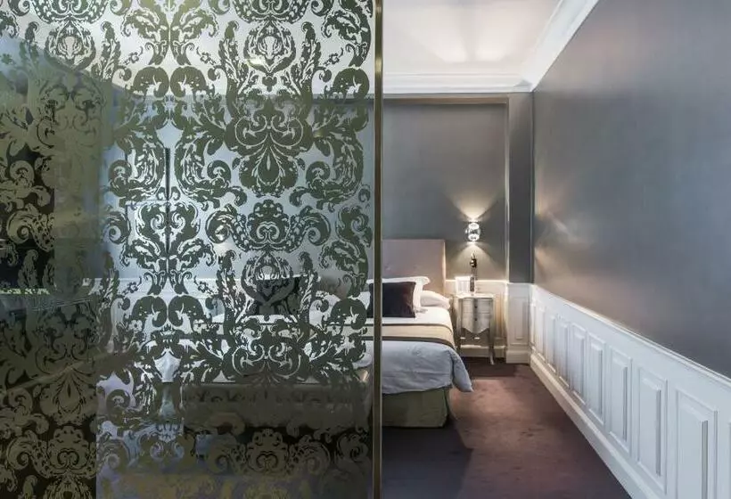 Superior-huone, Carlton