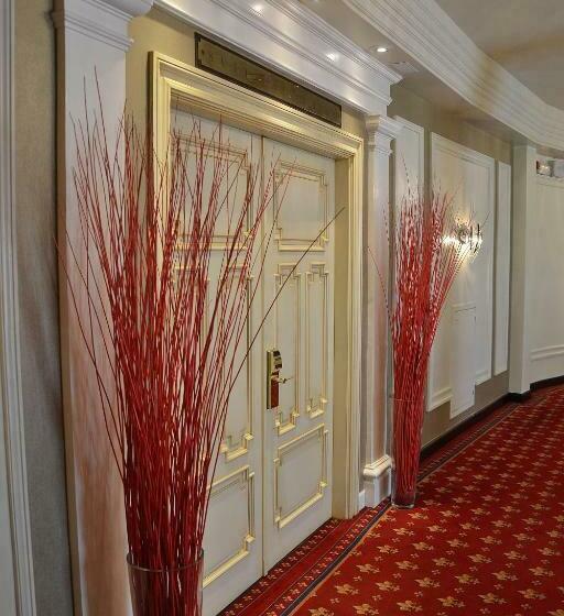 جناح رئاسى, Carlton