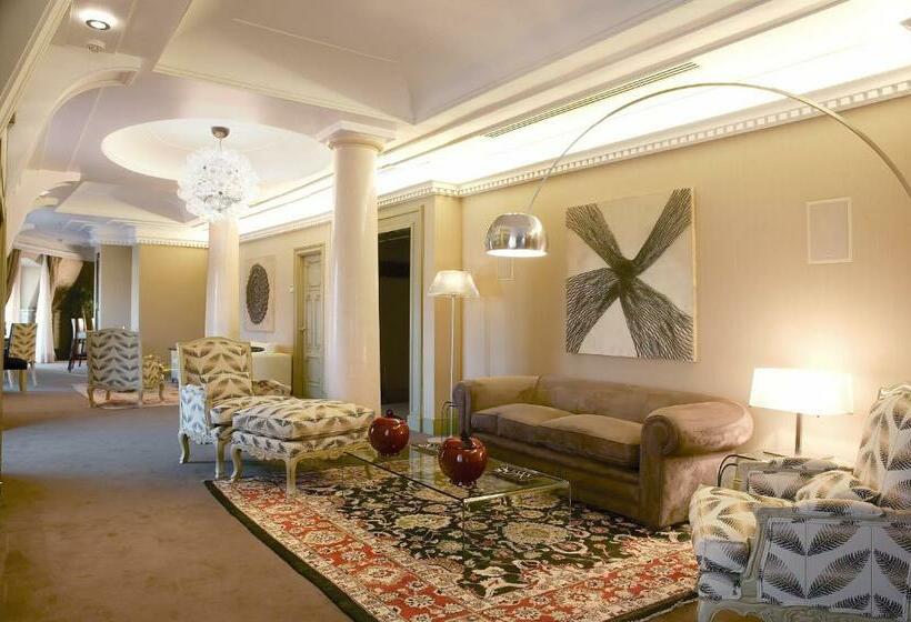 جناح رئاسى, Carlton