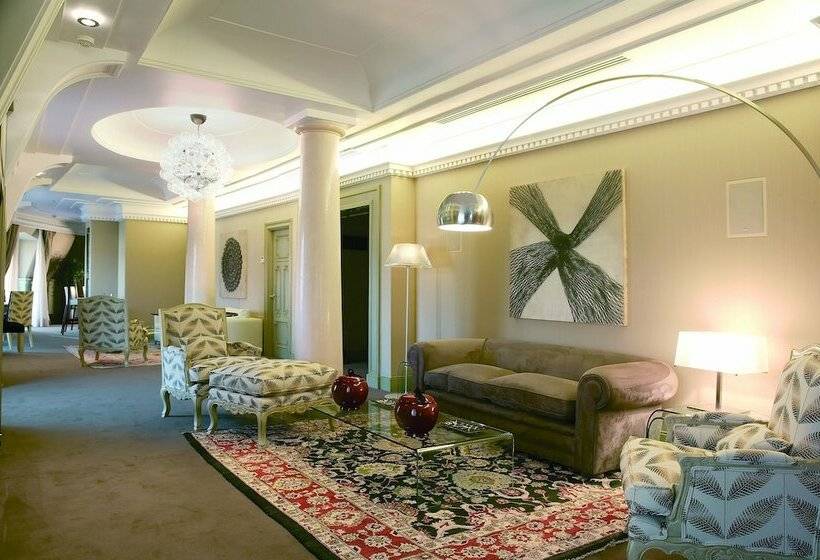 جناح رئاسى, Carlton