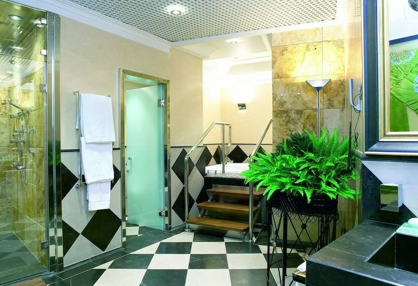 جناح رئاسى, Carlton