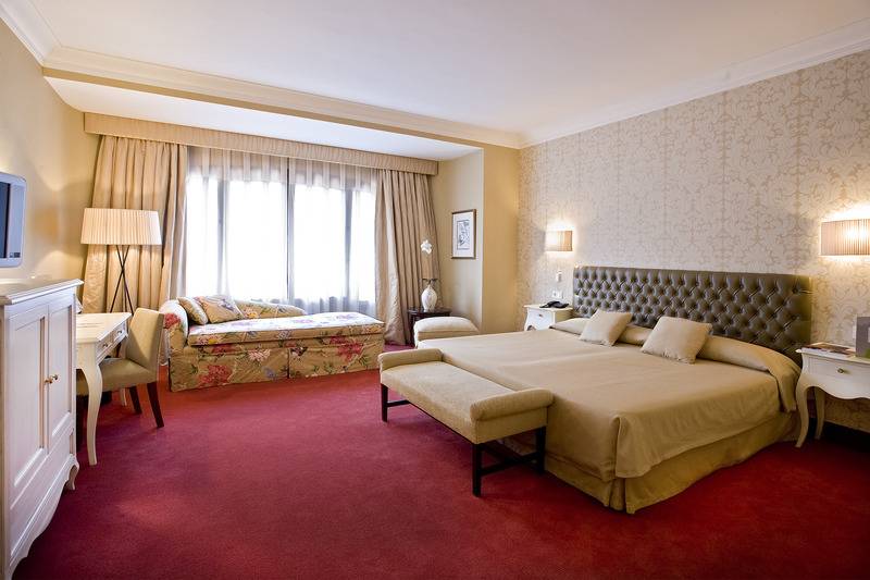 غرفة سوبيريور, Carlton