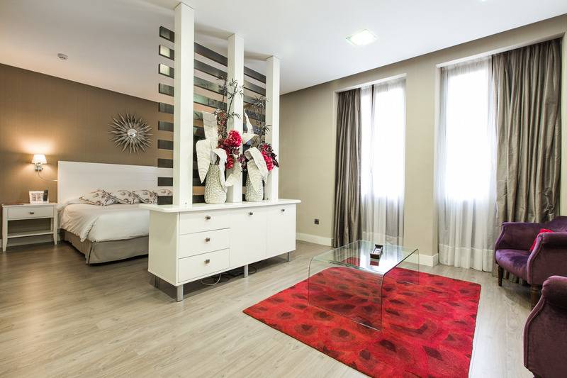 غرفة قياسية, Carlton