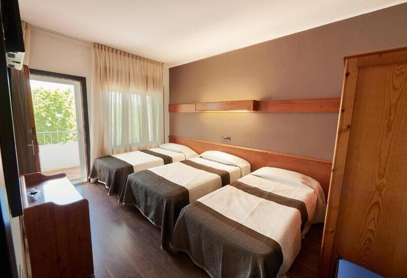 标准三人间, Checkin Flamingo