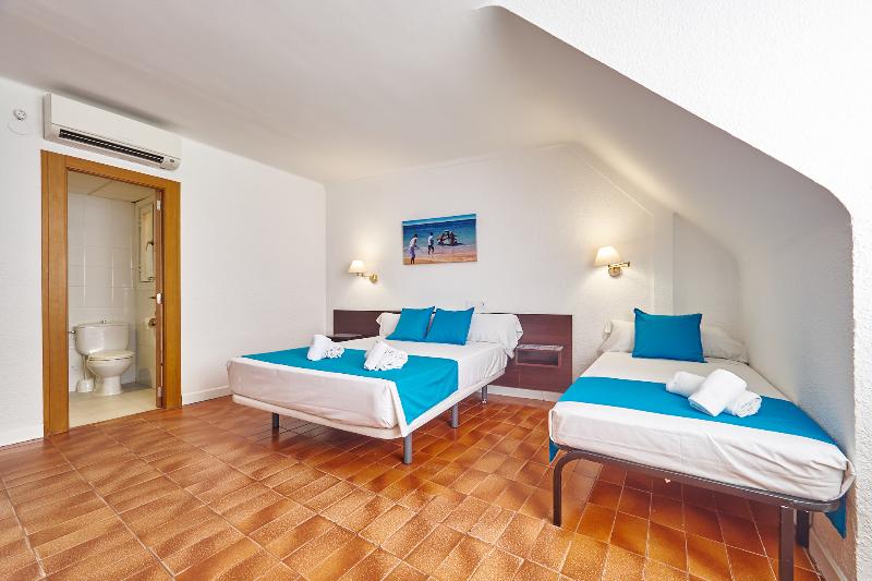 Номер Стандарт Трехместный, Checkin Torredembarra