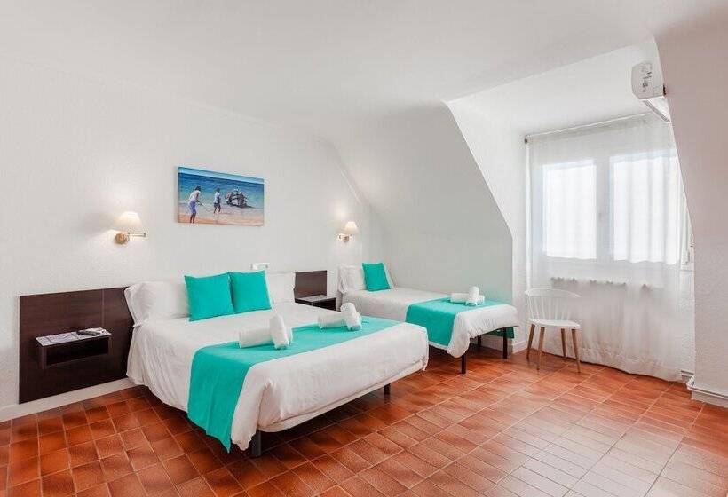 Номер Стандарт Трехместный, Checkin Torredembarra