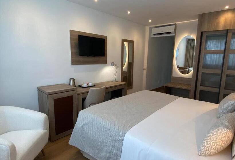 スタンダードトリプルルーム, Colon Rambla