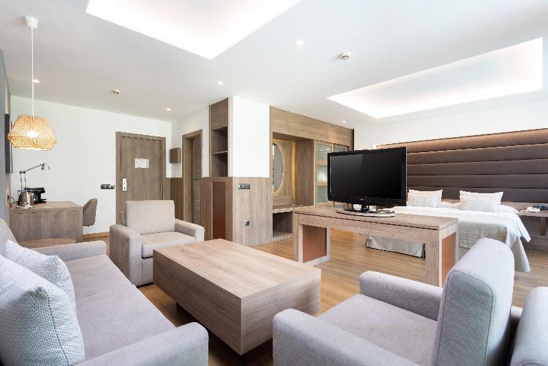 ジュニアスイート, Colon Rambla