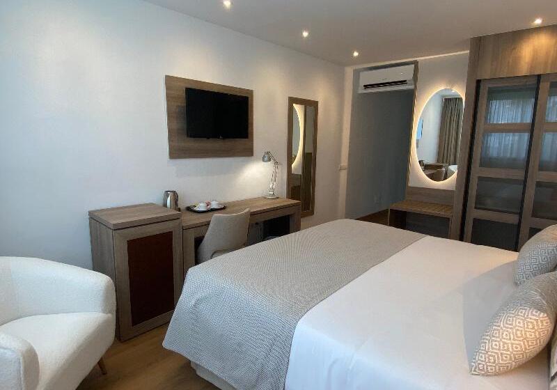 スタンダードトリプルルーム, Colon Rambla