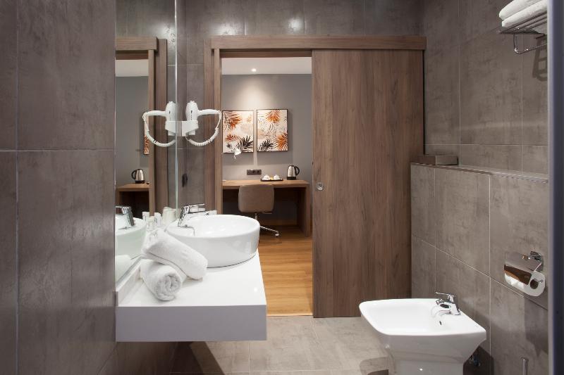 ジュニアスイート, Colon Rambla