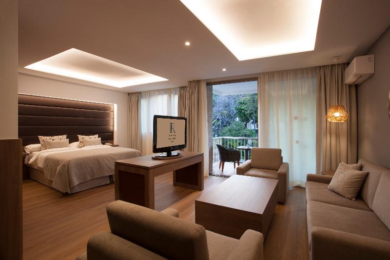 ジュニアスイート, Colon Rambla