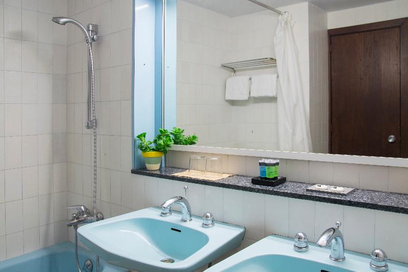 スタンダードトリプルルーム, Colon Rambla