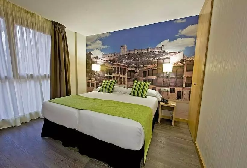 اتاق خانوادگی, Ele Enara Boutique
