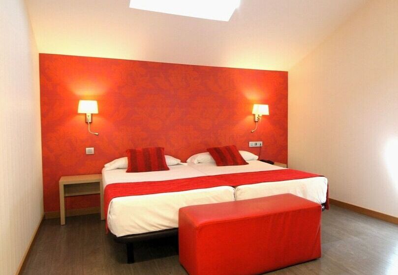 غرفة عائلية, Ele Enara Boutique