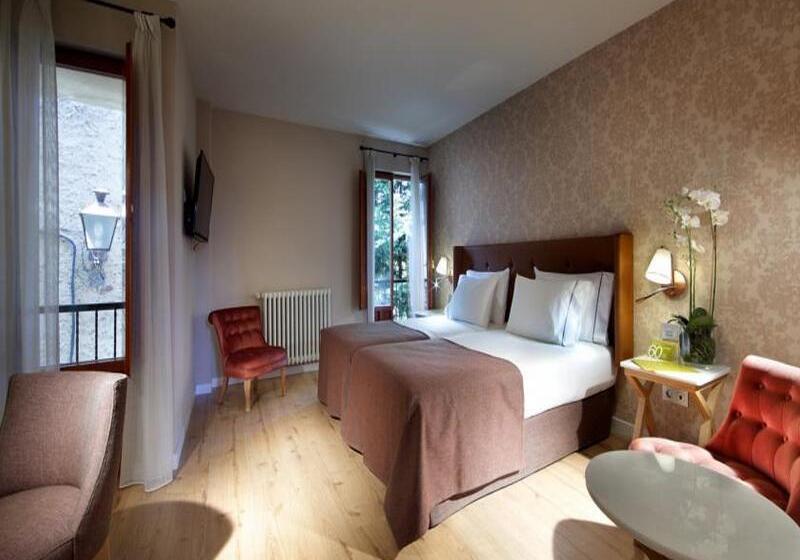 غرفة قياسية, Exe Casa De Los Linajes