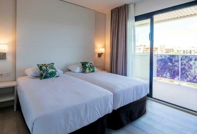 חדר משפחתי, Golden Port Salou & Spa