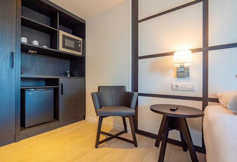 חדר משפחתי, Golden Port Salou & Spa