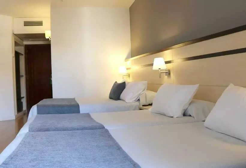 スタンダード4人部屋, Golden Port Salou & Spa