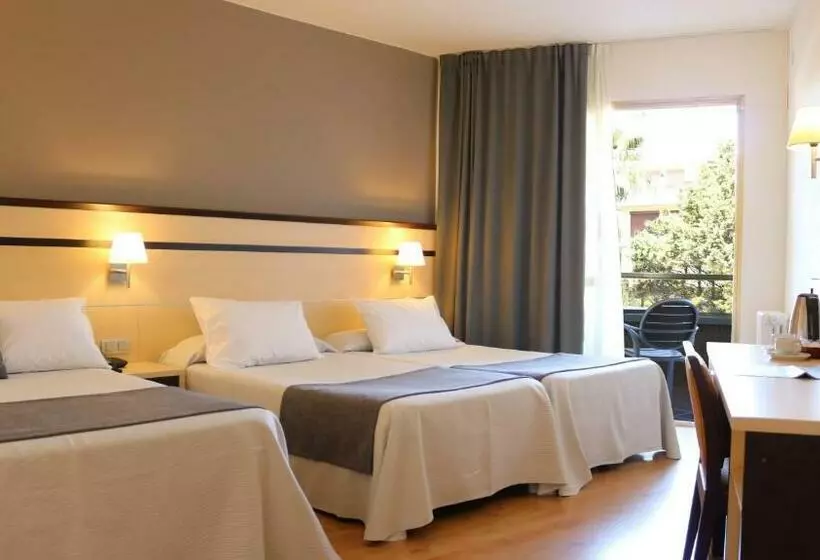 スタンダード4人部屋, Golden Port Salou & Spa