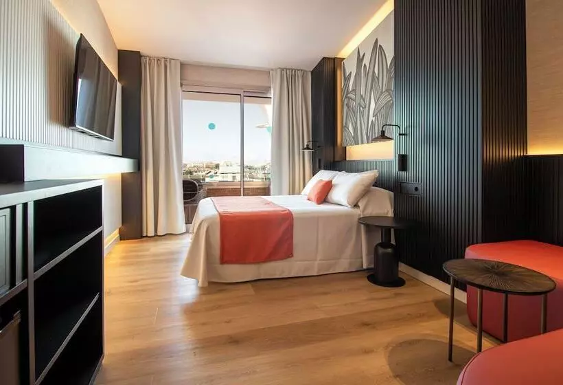プレステージルーム, Golden Port Salou & Spa
