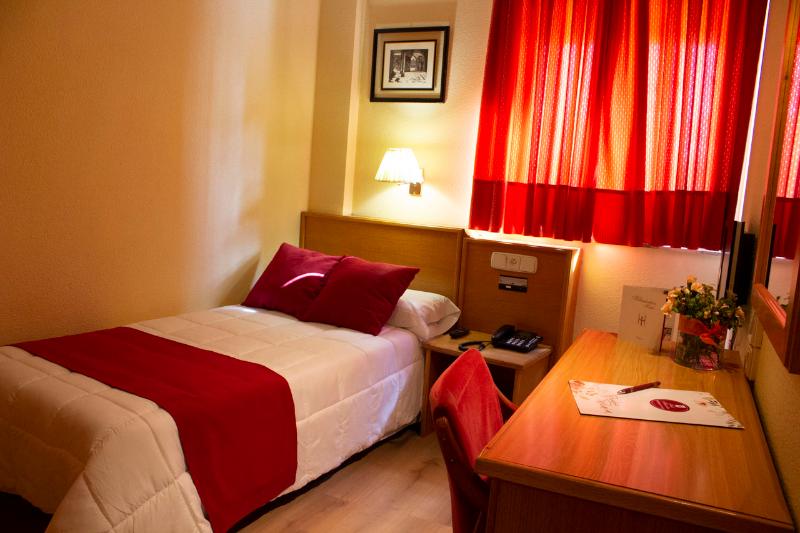 اتاق استاندارد یک نفره, Helmantico