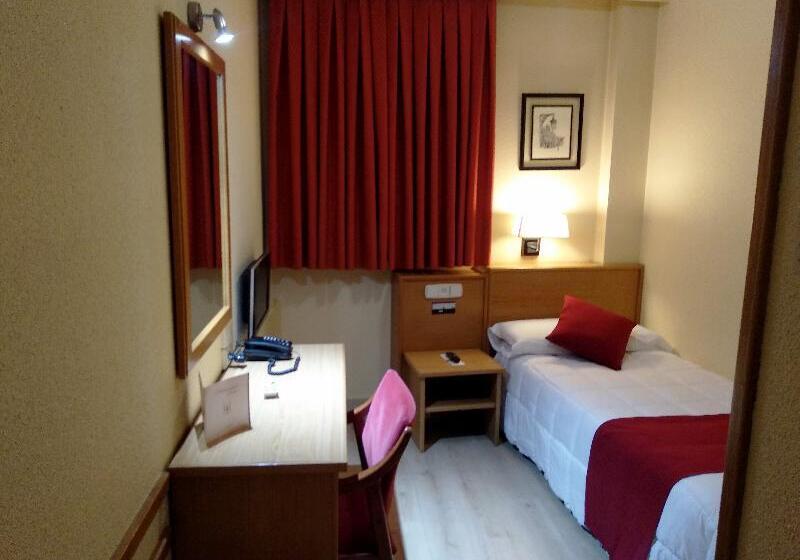 اتاق استاندارد یک نفره, Helmantico