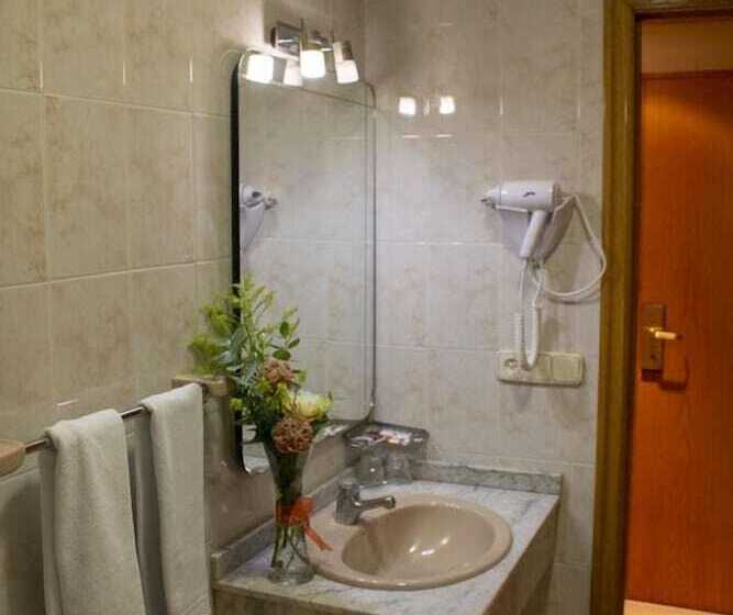 اتاق استاندارد یک نفره, Helmantico