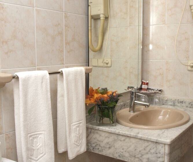 اتاق استاندارد یک نفره, Helmantico