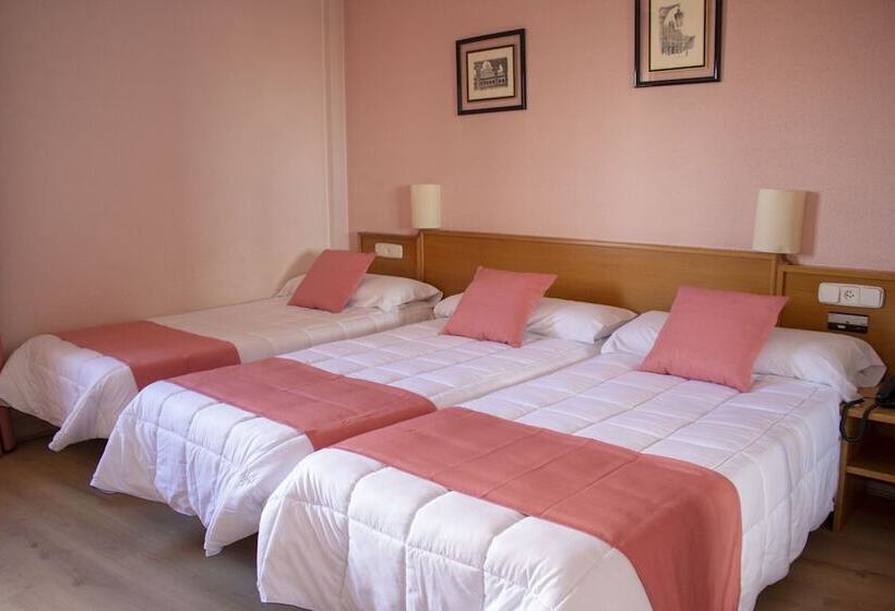 اتاق استاندارد سه نفره, Helmantico