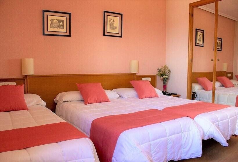 اتاق استاندارد سه نفره, Helmantico