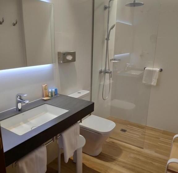 اتاق استاندارد سه نفره, Ibis Styles Figueres Ronda