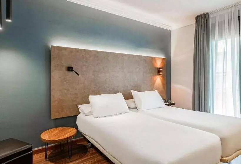 اتاق استاندارد سه نفره, Ibis Styles Figueres Ronda