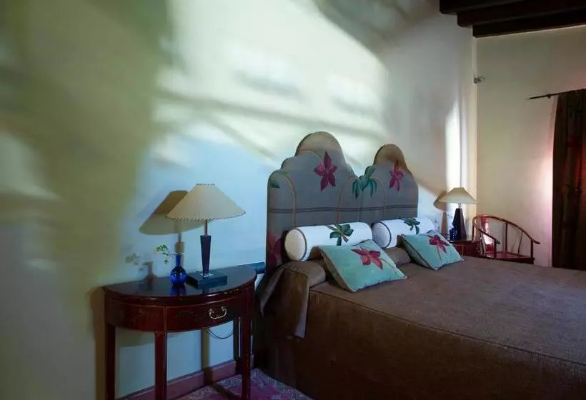 スイート, La Posada Del Moro