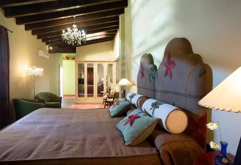 スイート, La Posada Del Moro
