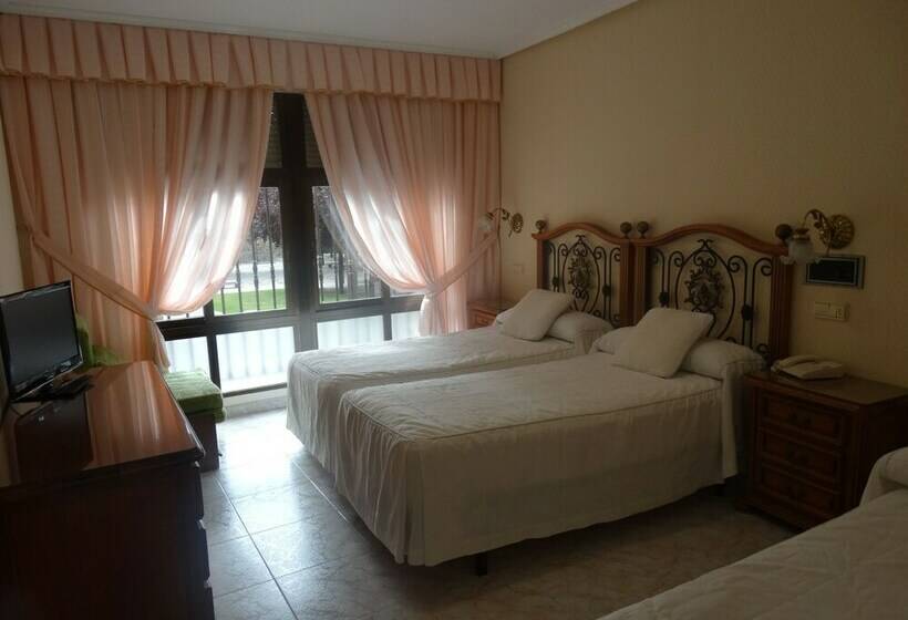 غرفة قياسية ثلاثية, Le Petit