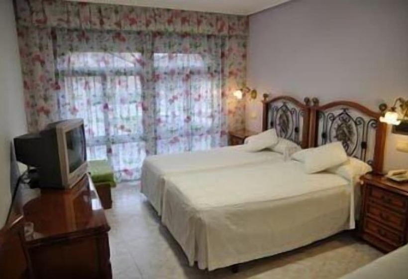 غرفة قياسية ثلاثية, Le Petit