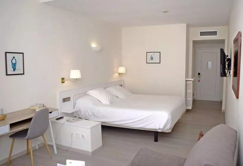 Chambre Triple Standard, Llafranch